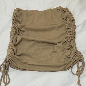 Princess Polly Ruched Mini Skirt (size 8)